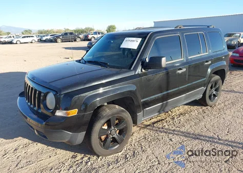 2014 Jeep Patriot Altitude z USA, uszkodzony, nr VIN 1C4NJPBA8ED690324